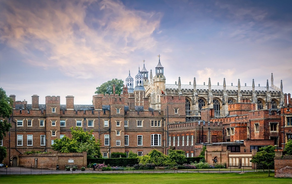 Eton College's red-brick buildings and Gothic chapel at dusk